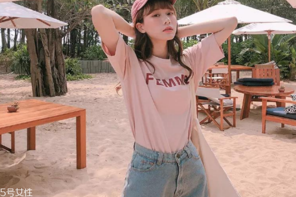 粉色衣服搭配圖片 誰還不是個美少女 粉色衣服搭配圖片 誰還不是個美少女