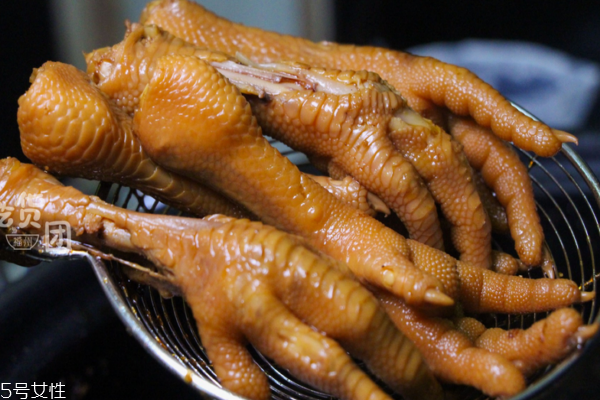 雞爪可以經(jīng)常吃嗎 適量最好 雞爪可以經(jīng)常吃嗎 適量最好