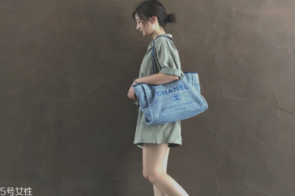 香奈兒沙灘包官網(wǎng)價(jià)格 今夏最火的包包 香奈兒沙灘包官網(wǎng)價(jià)格 今夏最火的包包