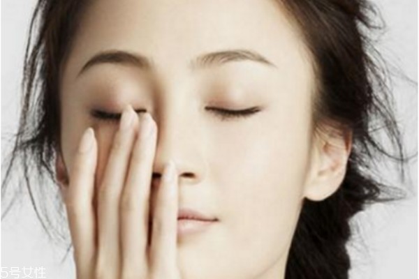 可以用眉粉畫發(fā)際線嗎 用眉粉修飾發(fā)際線 可以用眉粉畫發(fā)際線嗎 用眉粉修飾發(fā)際線