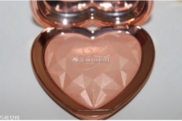 too faced高光怎么樣 too faced心形高光色號及試色 too faced高光怎么樣 too faced心形高光色號及試色