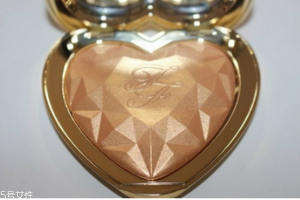 too faced高光怎么樣 too faced心形高光色號及試色 too faced高光怎么樣 too faced心形高光色號及試色