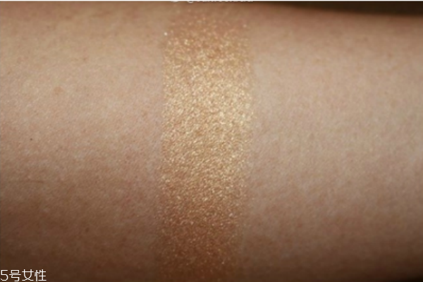 too faced高光怎么樣 too faced心形高光色號及試色 too faced高光怎么樣 too faced心形高光色號及試色