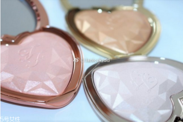 too faced高光怎么樣 too faced心形高光色號及試色 too faced高光怎么樣 too faced心形高光色號及試色