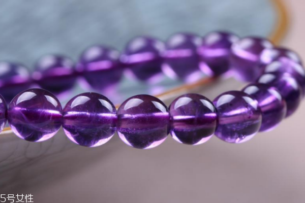 紫水晶手鏈斷了預(yù)兆 不要盲目迷信 紫水晶手鏈斷了預(yù)兆 不要盲目迷信