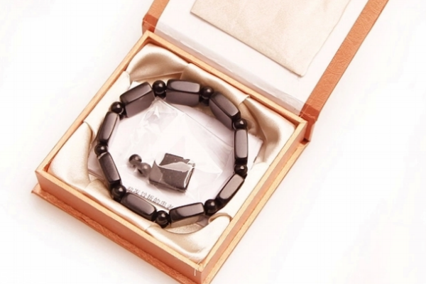 砭石手鏈多少錢一個(gè) 不能太貪便宜 砭石手鏈多少錢一個(gè) 不能太貪便宜