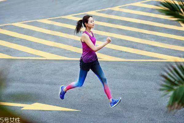 運動前需要卸妝嗎 7個運動保養(yǎng)注意事項 運動前需要卸妝嗎 7個運動保養(yǎng)注意事項