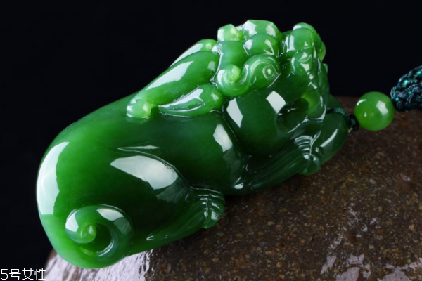 貔貅吊墜的佩戴方法 這樣才最有效果 貔貅吊墜的佩戴方法 這樣才最有效果