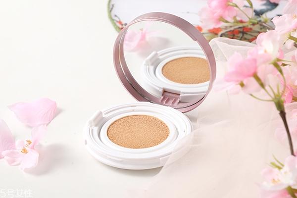 花西子氣墊孕婦能用嗎 有1種成分對(duì)孕婦有風(fēng)險(xiǎn) 花西子氣墊孕婦能用嗎 有1種成分對(duì)孕婦有風(fēng)險(xiǎn)