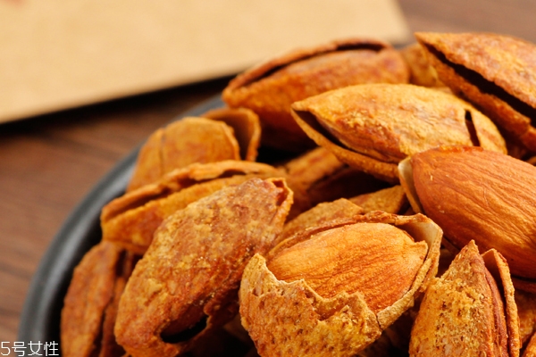 巴旦木怎么看質(zhì)量好壞 5技巧挑到脆香可口好貨 巴旦木怎么看質(zhì)量好壞 5技巧挑到脆香可口好貨