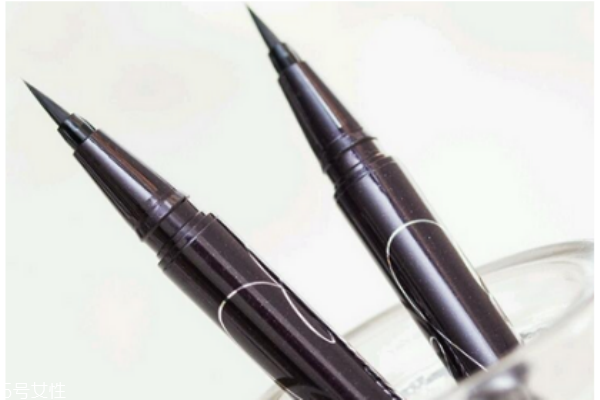 剛買(mǎi)的眼線(xiàn)筆不出水怎么辦 水性眼線(xiàn)筆干了這樣做