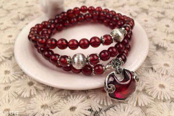 石榴石手鏈怎么凈化 這幾招都很好用 石榴石手鏈怎么凈化 這幾招都很好用