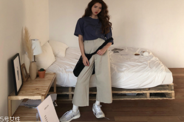 夏季九分褲配什么鞋子 這三款絕對顯高 夏季九分褲配什么鞋子 這三款絕對顯高