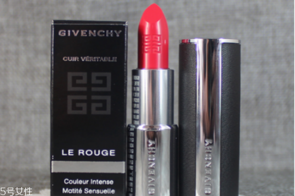 紀梵?？诩t303和304的區(qū)別及試色 紀梵希最火顏色推薦