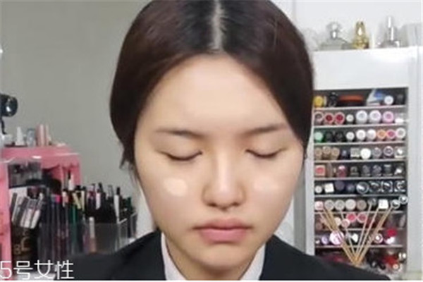 高中生妝容怎么畫 小心機(jī)隱形高中生妝容教程 高中生妝容怎么畫 小心機(jī)隱形高中生妝容教程