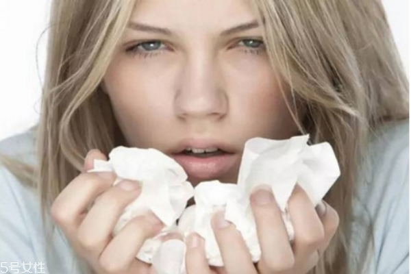 感冒發(fā)燒可以化妝嗎 感冒發(fā)燒可以化妝嗎