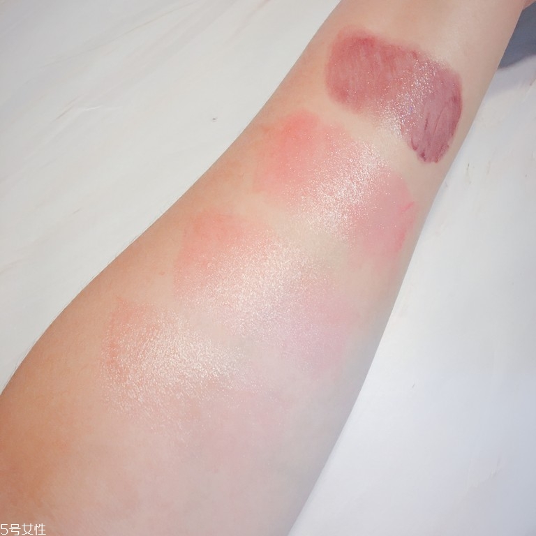 紀(jì)梵希粉紅小羊皮2018新色試色 3款新色手臂對比圖 紀(jì)梵希粉紅小羊皮2018新色試色 3款新色手臂對比圖