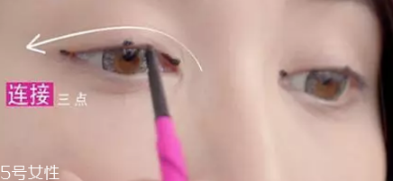 新手怎么畫眼線 手把手教你基礎(chǔ)眼線畫法圖解 新手怎么畫眼線 手把手教你基礎(chǔ)眼線畫法圖解