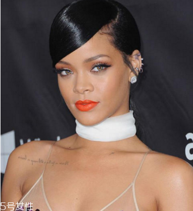 南瓜色妝容怎么畫 南瓜色妝容圖片教程 南瓜色妝容怎么畫 南瓜色妝容圖片教程