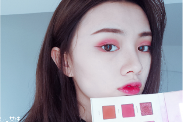 韓系貓眼妝怎么畫 韓系貓眼妝容教程 韓系貓眼妝怎么畫 韓系貓眼妝容教程