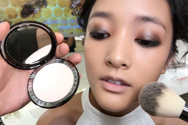 咬唇妝怎么畫持久不脫 5技巧讓你的咬唇與眾不同 咬唇妝怎么畫持久不脫 5技巧讓你的咬唇與眾不同