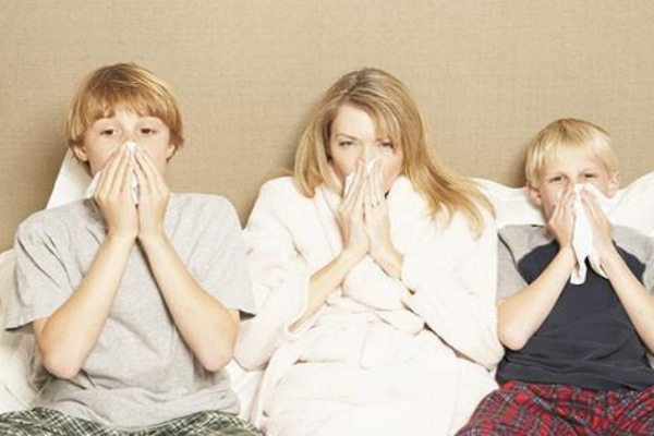 風(fēng)熱感冒如何快速退燒 風(fēng)熱感冒如何快速退燒