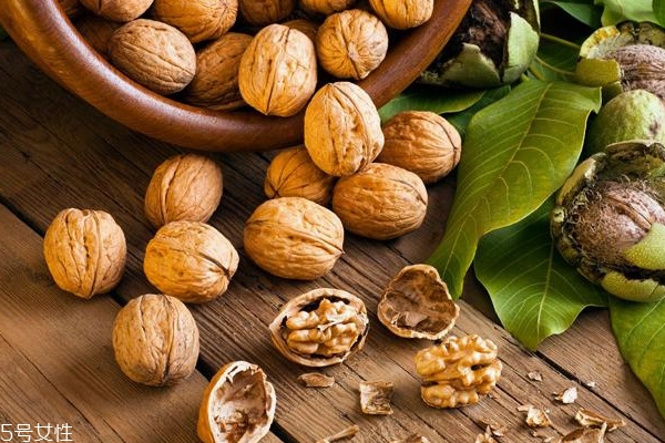 核桃花紋深好嗎 花紋深代表營(yíng)養(yǎng)和口感差