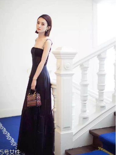 沙發(fā)發(fā)質(zhì)適合什么發(fā)型 沙發(fā)發(fā)質(zhì)這樣護(hù)理 沙發(fā)發(fā)質(zhì)適合什么發(fā)型 沙發(fā)發(fā)質(zhì)這樣護(hù)理