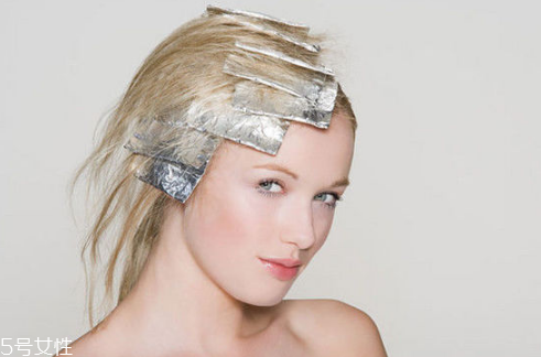 沙發(fā)發(fā)質(zhì)適合什么發(fā)型 沙發(fā)發(fā)質(zhì)這樣護(hù)理 沙發(fā)發(fā)質(zhì)適合什么發(fā)型 沙發(fā)發(fā)質(zhì)這樣護(hù)理