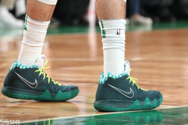 歐文4適合什么位置 小個(gè)子后衛(wèi)絕殺 歐文4適合什么位置 小個(gè)子后衛(wèi)絕殺