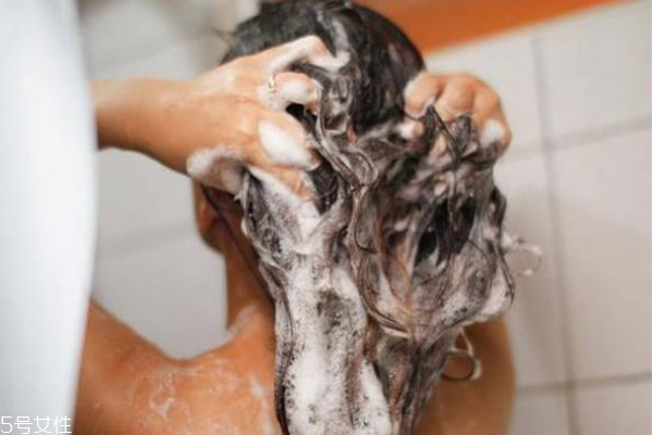 感冒的時候能洗頭嗎 要分情況 感冒的時候能洗頭嗎 要分情況
