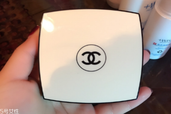 香奈兒bb蜜粉餅怎么樣 香奈兒蜜粉餅使用測評 香奈兒bb蜜粉餅怎么樣 香奈兒蜜粉餅使用測評