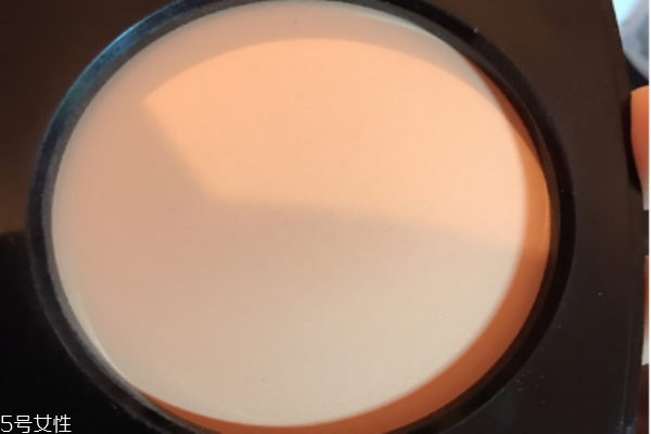 香奈兒bb蜜粉餅怎么樣 香奈兒蜜粉餅使用測評 香奈兒bb蜜粉餅怎么樣 香奈兒蜜粉餅使用測評