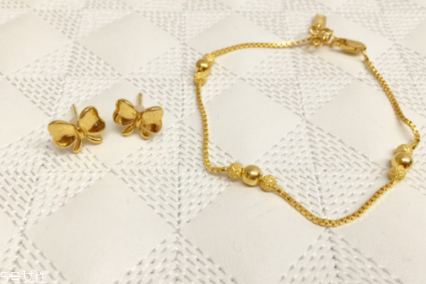 黃金手鏈會越戴越長嗎 這是正?，F(xiàn)象