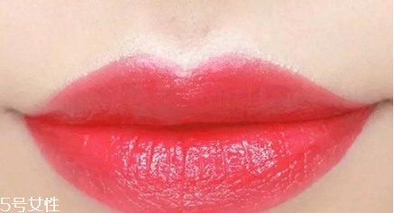 蘭蔻122是什么顏色 蘭蔻122口紅試色 蘭蔻122是什么顏色 蘭蔻122口紅試色