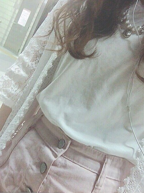 白色t恤怎么搭配 20款不重復(fù)白t恤穿搭 白色t恤怎么搭配 20款不重復(fù)白t恤穿搭