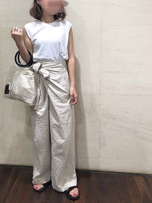 白色t恤怎么搭配 20款不重復(fù)白t恤穿搭 白色t恤怎么搭配 20款不重復(fù)白t恤穿搭