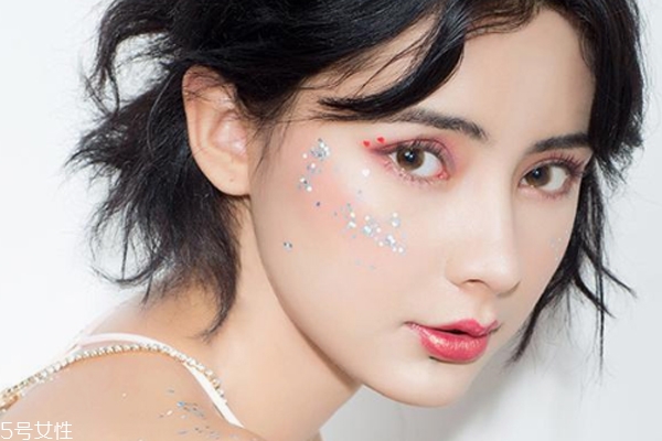 中國人美瞳直徑多少合適 國人請選14mm左右 中國人美瞳直徑多少合適 國人請選14mm左右