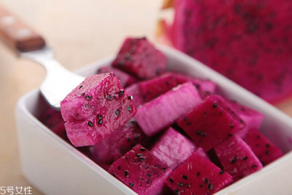 紅心火龍果為什么酸 可能是催熟的 紅心火龍果為什么酸 可能是催熟的