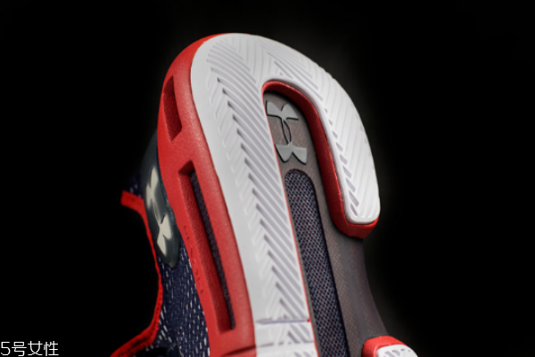 安德瑪hovr havoc籃球鞋測評 零重力腳感非凡 安德瑪hovr havoc籃球鞋測評 零重力腳感非凡