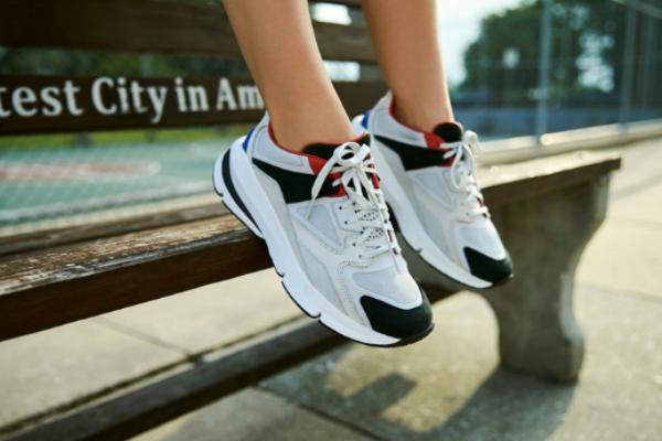 安德瑪forge 96老爹鞋多少錢 老爹鞋大軍新寵 安德瑪forge 96老爹鞋多少錢 老爹鞋大軍新寵