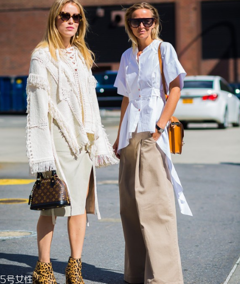 淺駝色衣服搭配圖片 時髦百搭首選 淺駝色衣服搭配圖片 時髦百搭首選