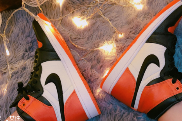 aj1絲綢扣碎怎么打理 護理方法很關(guān)鍵