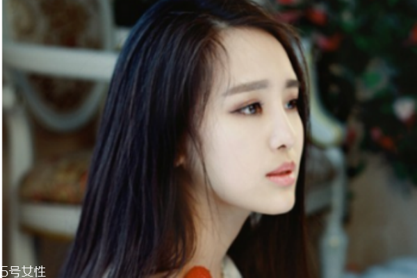 護(hù)膚品多久換一次品牌比較好 更換護(hù)膚品的正確方法 護(hù)膚品多久換一次品牌比較好 更換護(hù)膚品的正確方法