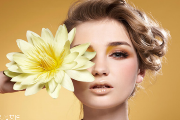 護(hù)膚品多久換一次品牌比較好 更換護(hù)膚品的正確方法 護(hù)膚品多久換一次品牌比較好 更換護(hù)膚品的正確方法