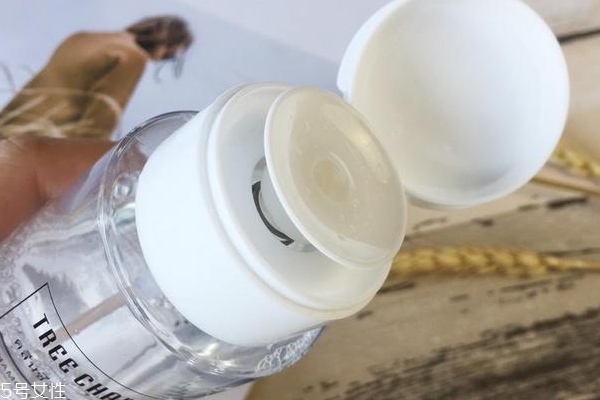 treechada卸妝水怎么樣 油皮干皮都為它爆燈 treechada卸妝水怎么樣 油皮干皮都為它爆燈