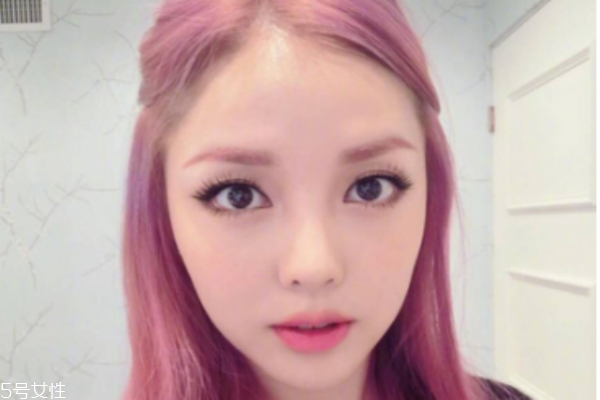 戴隱形眼鏡可以運動么 戴隱形眼鏡不可不知的事 戴隱形眼鏡可以運動么 戴隱形眼鏡不可不知的事