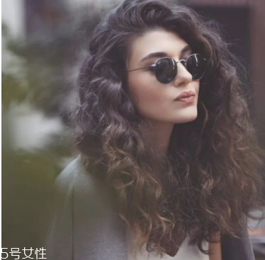 2018秋冬發(fā)型流行趨勢 2018秋冬流行發(fā)型圖片 2018秋冬發(fā)型流行趨勢 2018秋冬流行發(fā)型圖片