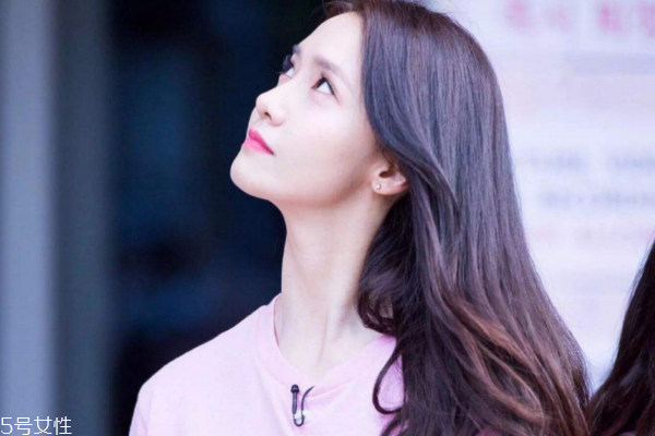 空氣感卷發(fā)教程 空氣卷發(fā)型圖片中長發(fā) 空氣感卷發(fā)教程 空氣卷發(fā)型圖片中長發(fā)