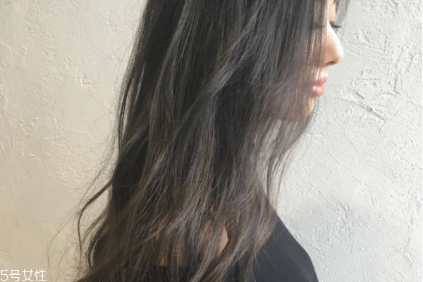 卷發(fā)怎么打理自然又卷 這些小技巧你要學(xué)會 卷發(fā)怎么打理自然又卷 這些小技巧你要學(xué)會